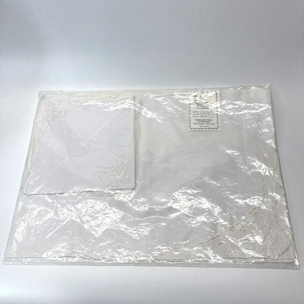 Vintage Sunham Placemats & Napkin White Floral Embroidered 8 Piece Set
